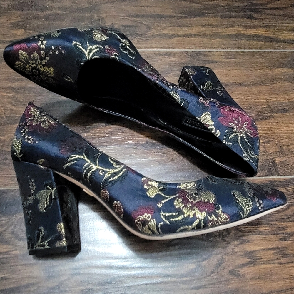 Antonio Melani Valo pumps